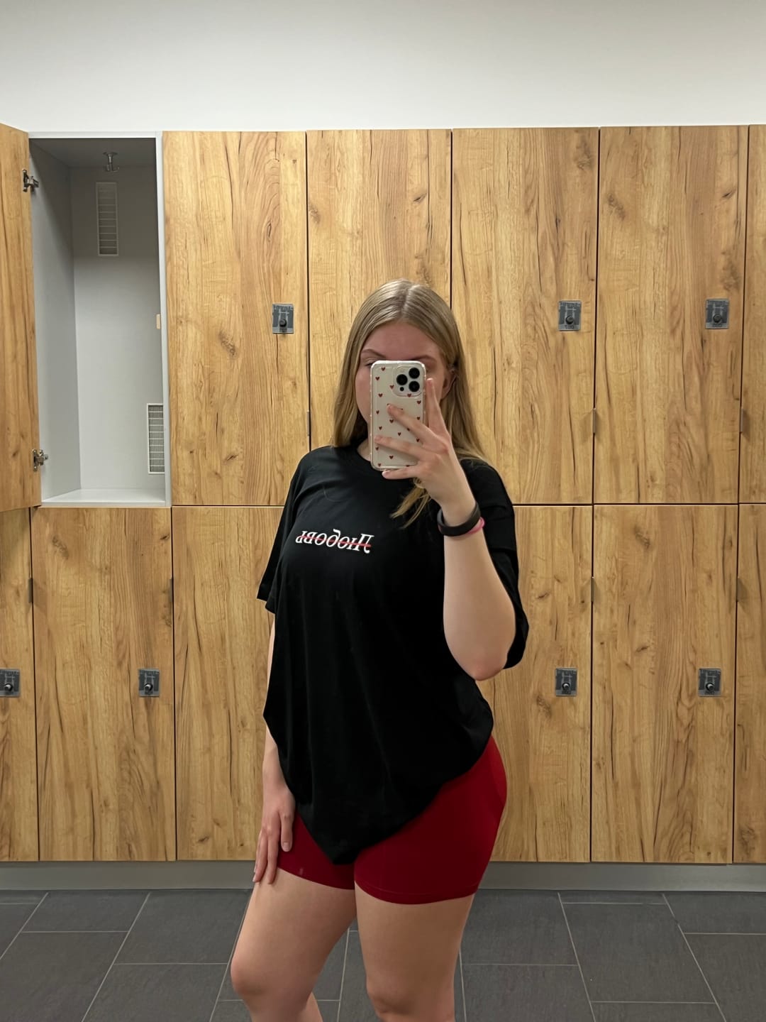 Customer photo review of (No) Love Damen Oversized T-Shirt schwarz by SAEBIS®