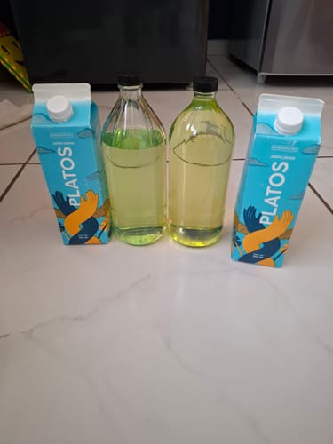 Customer photo review of Jabon líquido para PLATOS en cartón