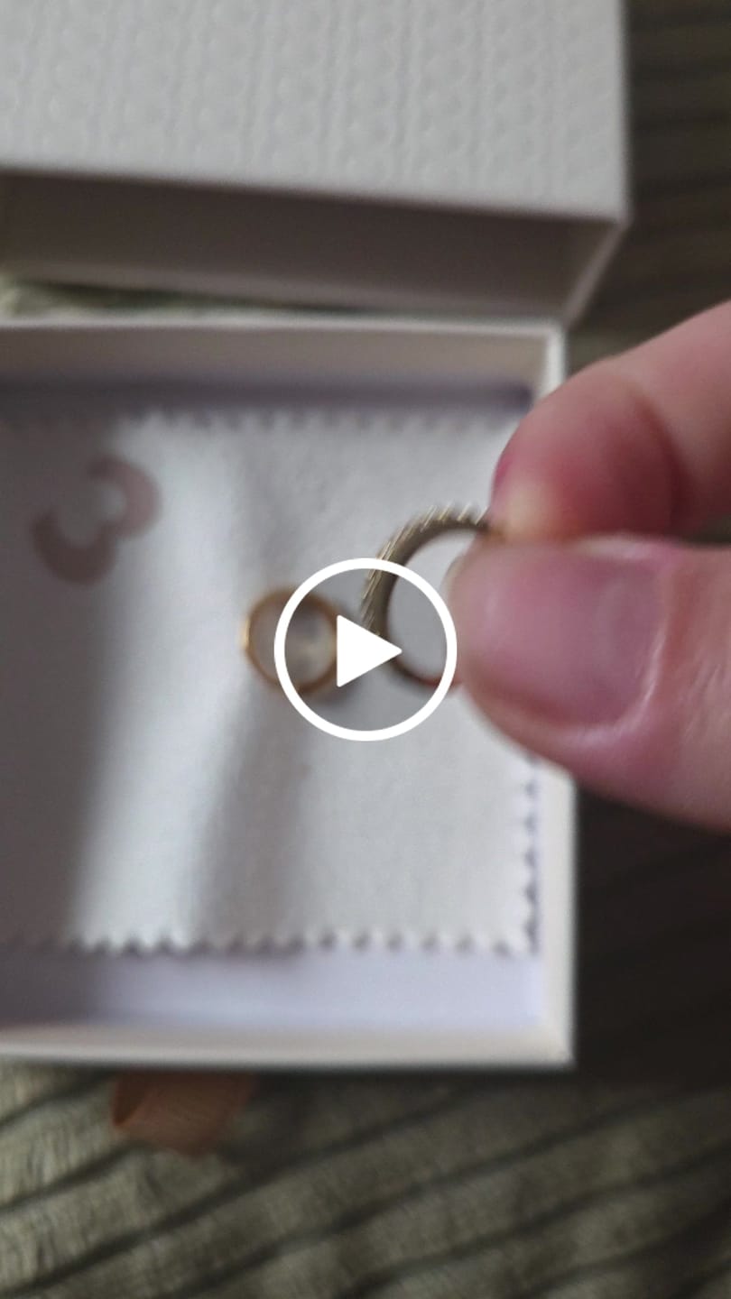 Customer video review of Pendientes Glasé