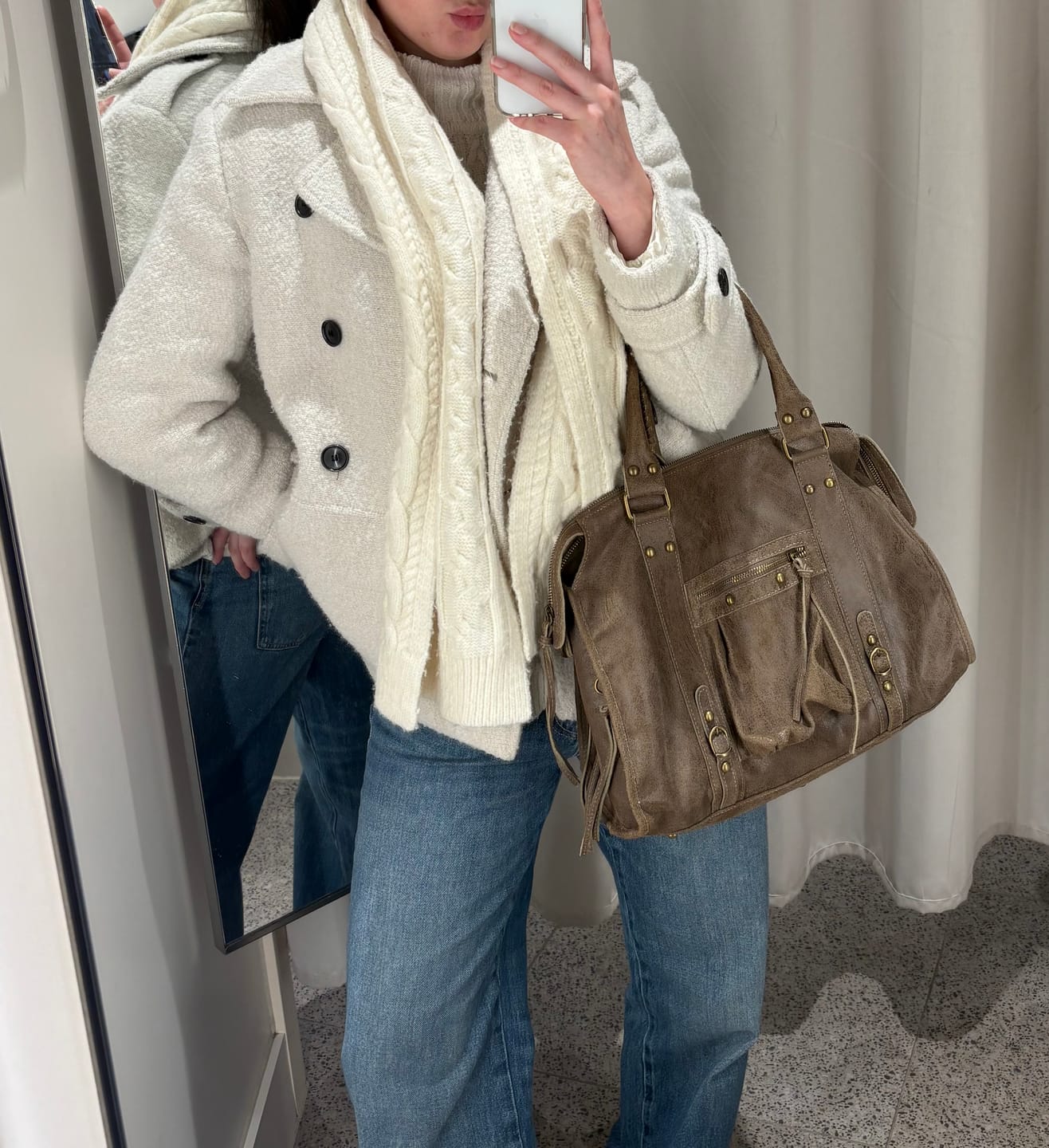 Customer photo review of It girl bag taupe