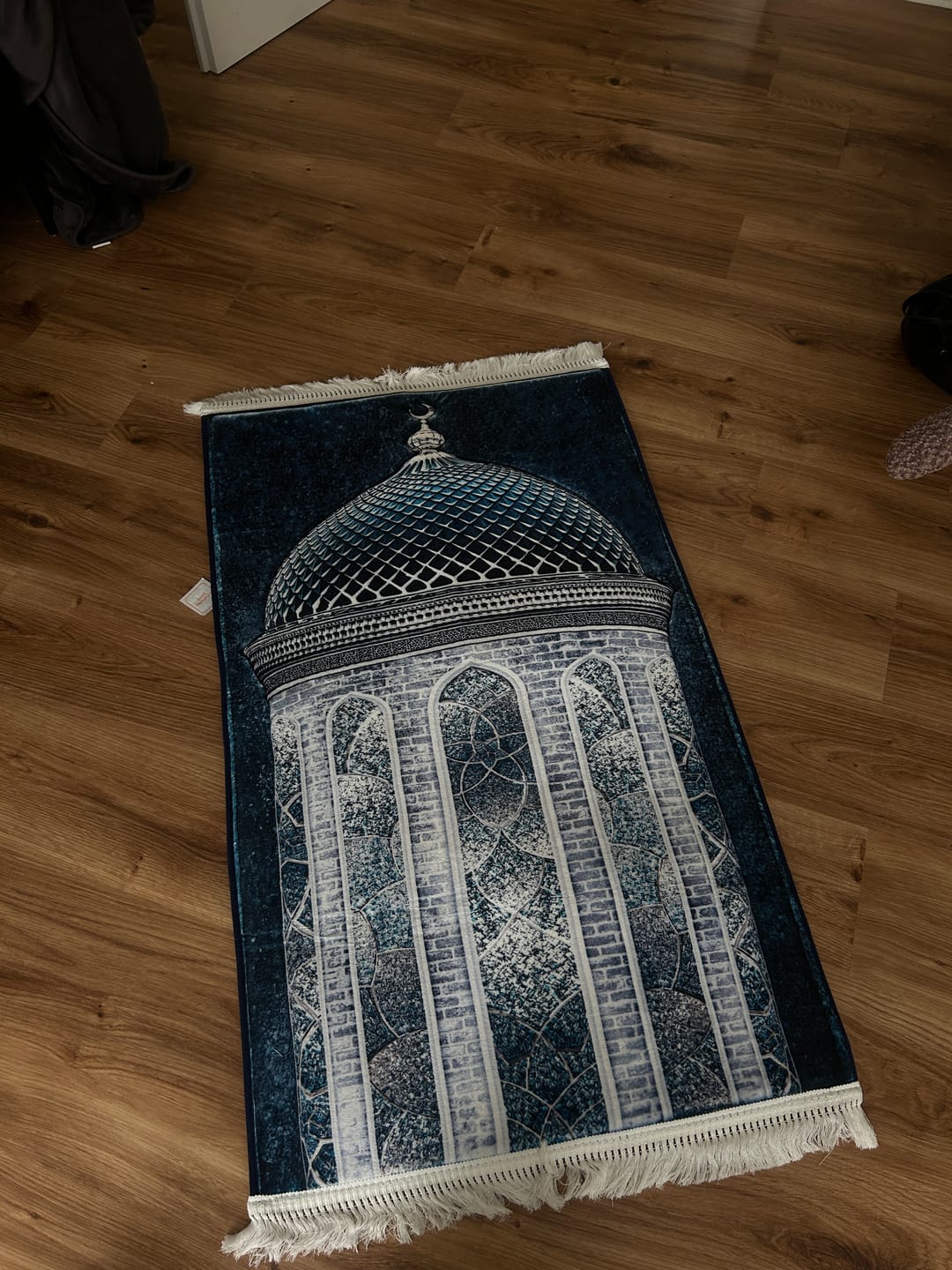 Customer photo review of Crystal Dome  Padded Prayer Mat
