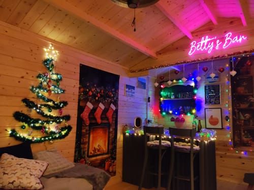 Customer photo review of Custom Neon: Betty's Bar