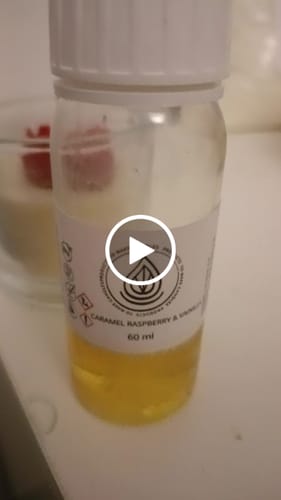 Customer video review of Fragancia CARAMEL RASPBERRY & VAINILLA