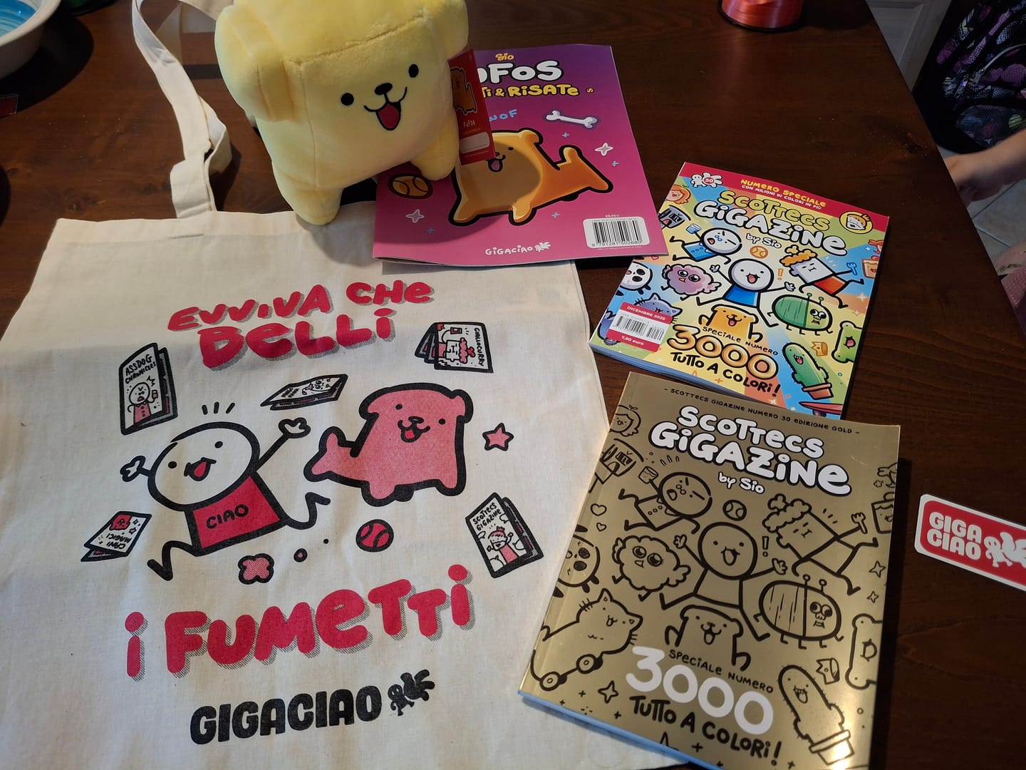 Customer photo review of Peluche Fufos + Albo Fumetti e Risate!