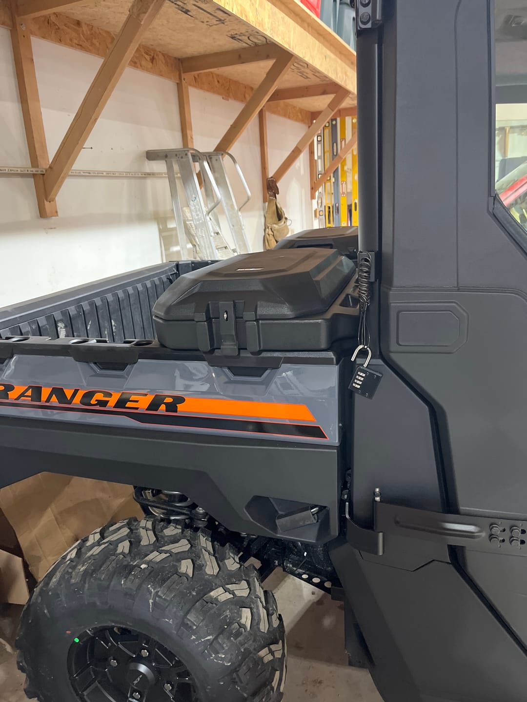Customer photo review of 45L Storage box / Cargo Box(Left Side) for Polaris Ranger