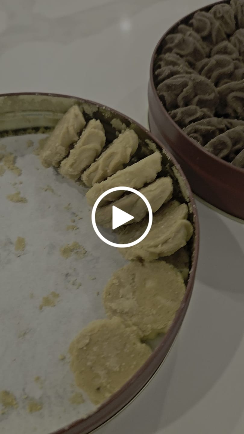 Customer video review of 4 Flavours Lowrey Butter Cookies 4 Tins Value Pack
