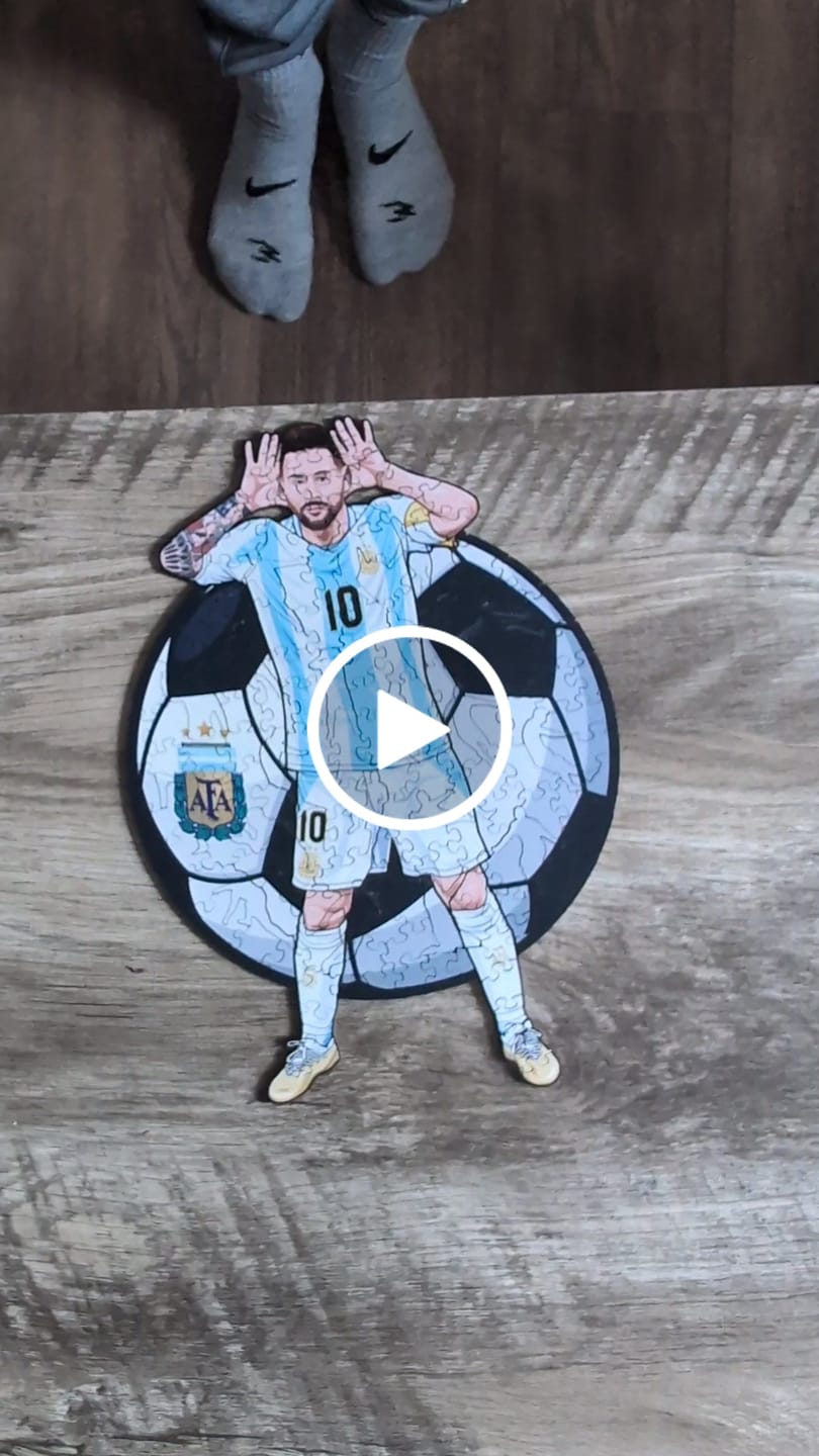 Customer video review of Lionel Messi - Wooden Puzzle