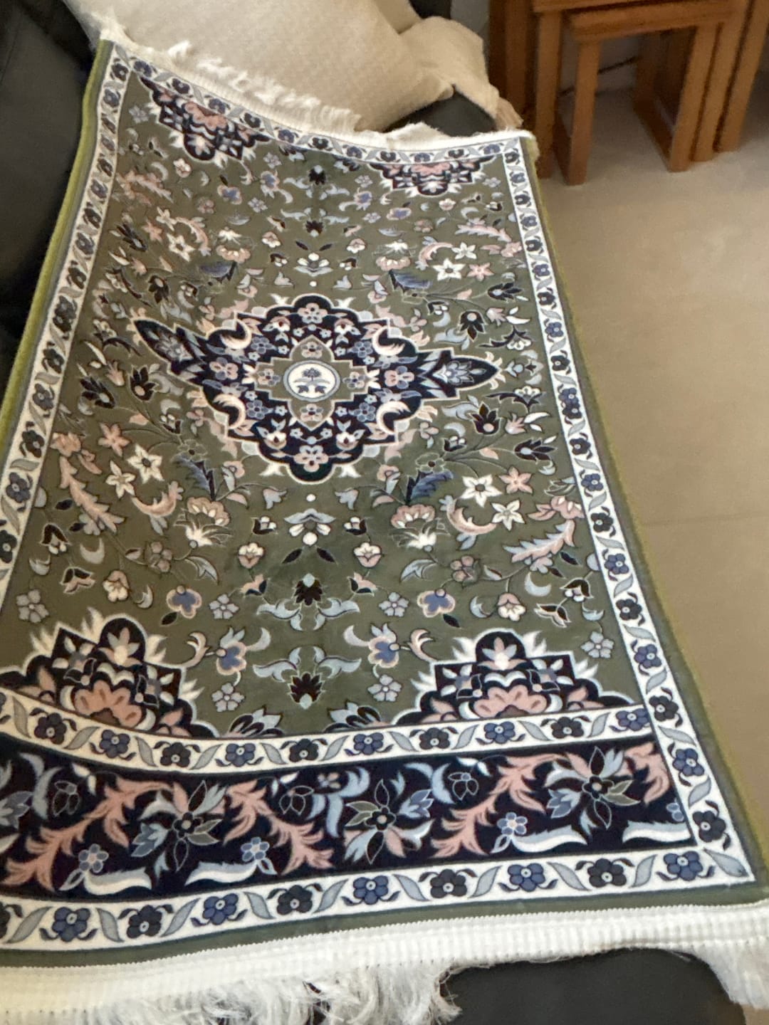 Customer photo review of Masjid-e-Nabawi Mosque Padded Prayer Mat