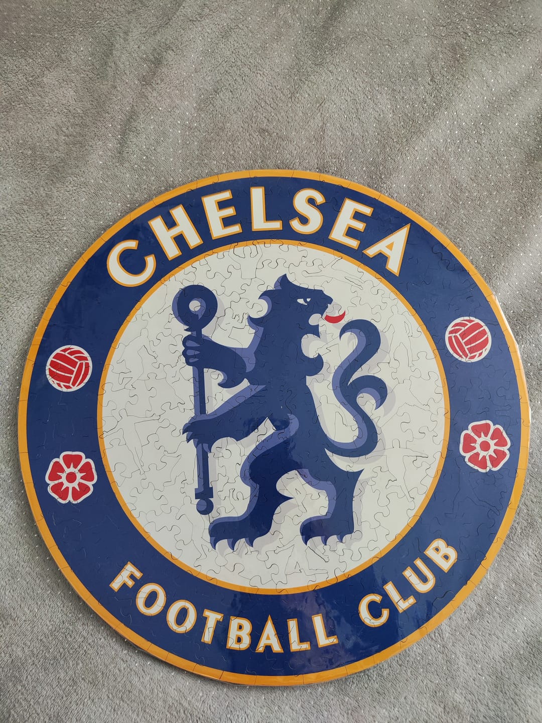 Customer photo review of Chelsea FC® Logo - Wooden Puzzle