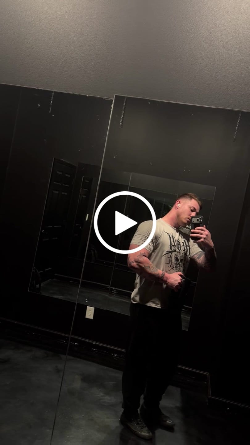 Customer video review of Heavy Hitter Fitted Tee - Concrete