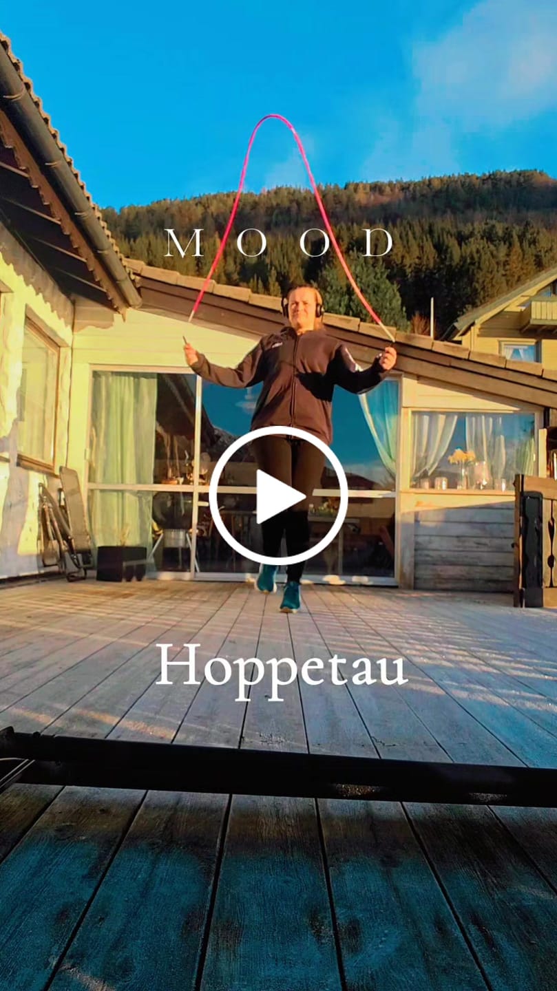 Customer video review of Hoppetau beaded