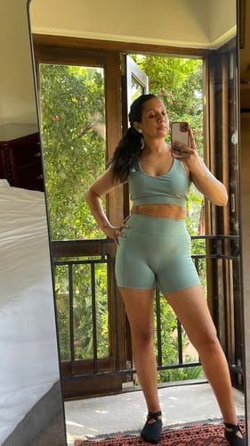 Customer photo review of Two Piece Set Gym Suit Fitness Workout Attire