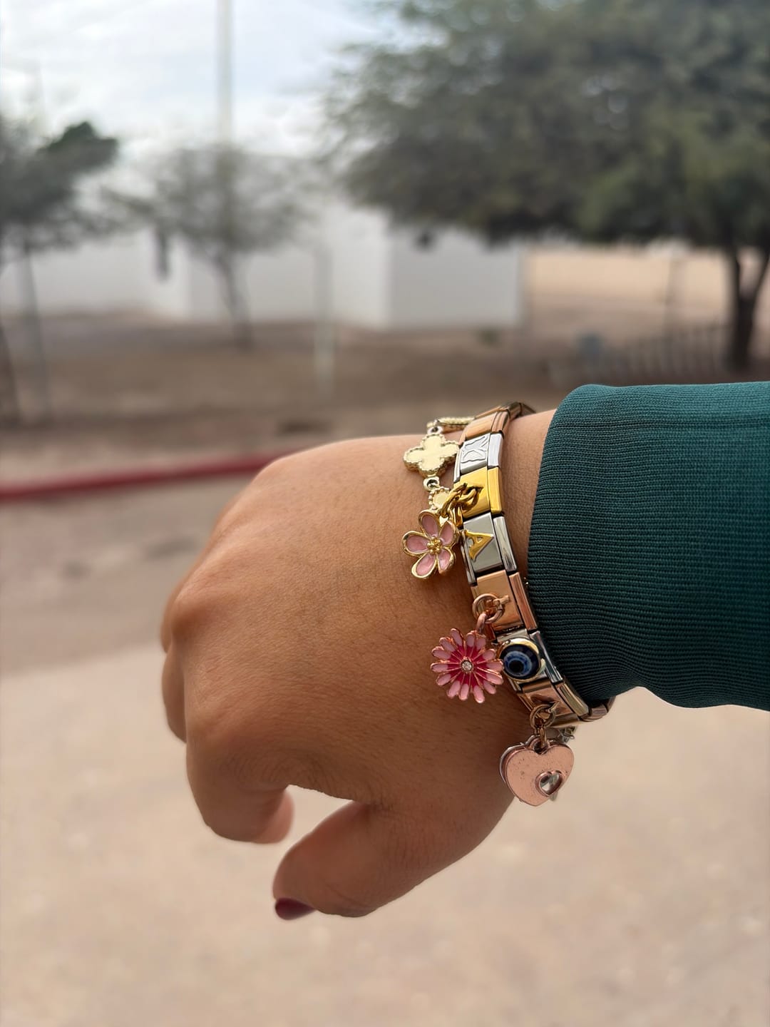 Customer photo review of Charm Colgante Corazones