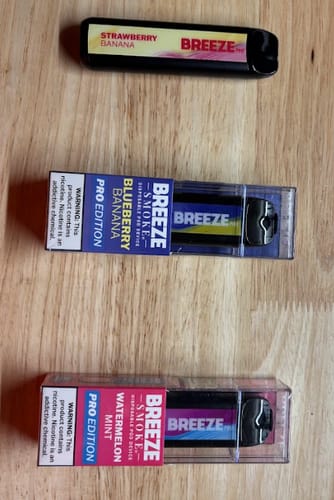 Customer photo review of Breeze Pro Disposable Vape