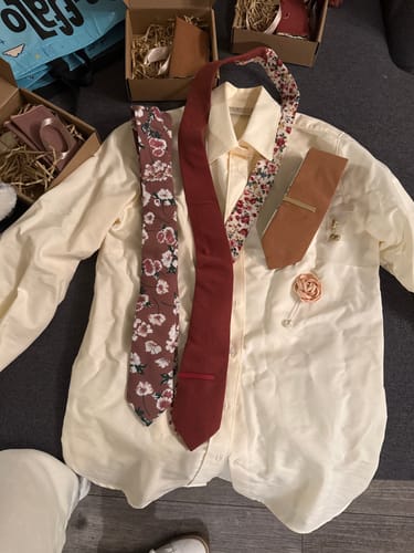 Customer photo review of The Terracotta Dreams Tie Set