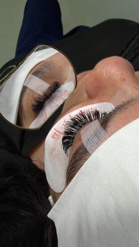 Customer photo review of Cashmere Luxe Lashes 0.05mm