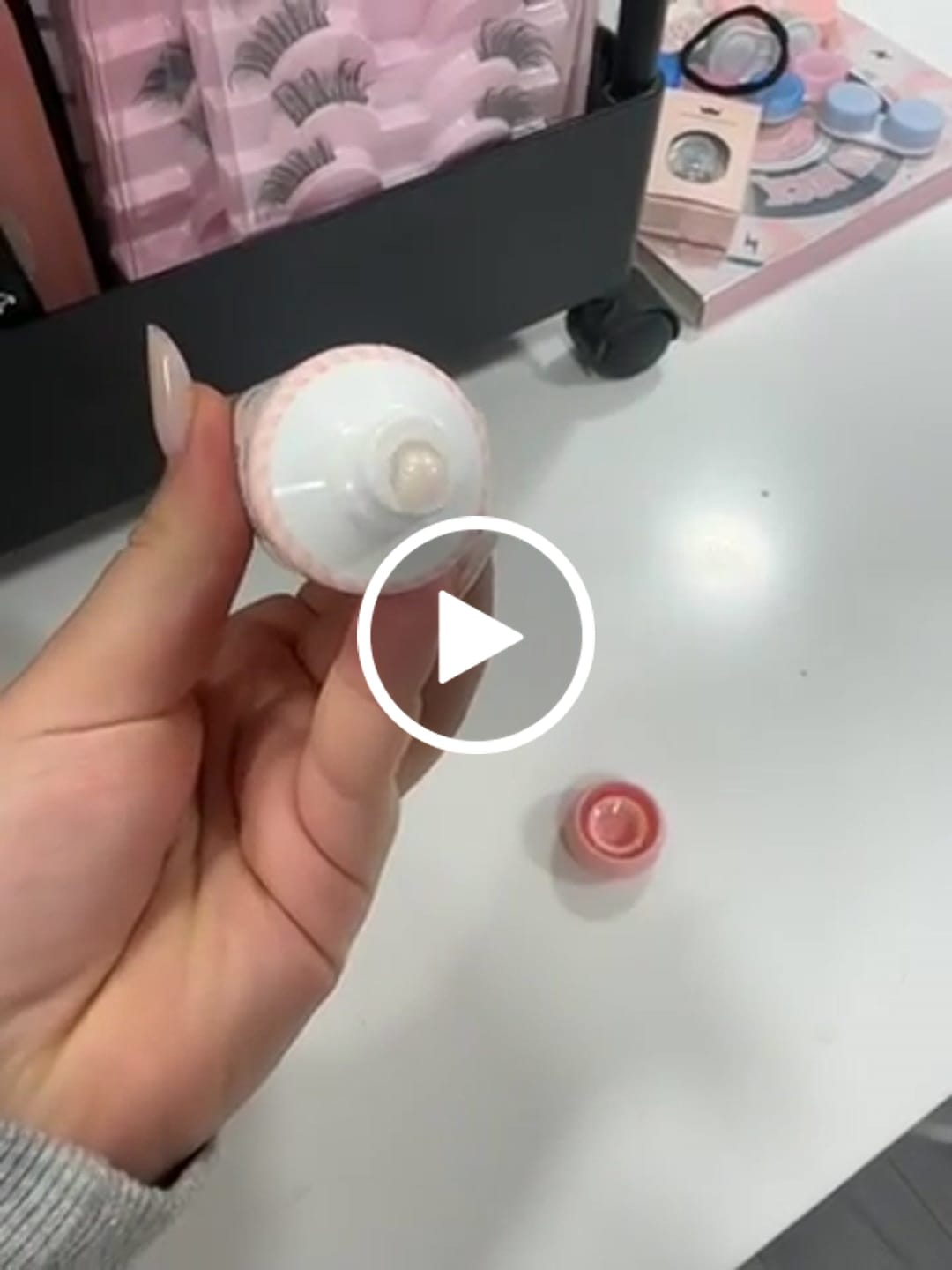 Customer video review of P.Louise Got To Glow Shimmer Primer