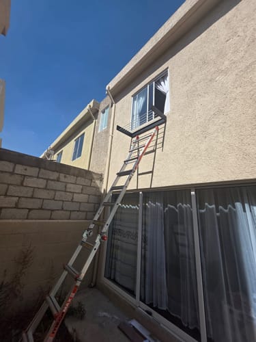 Customer photo review of Escalera de Aluminio Multiposición 17' Tipo IA Megamax Little Giant 14437-803 (Demo)