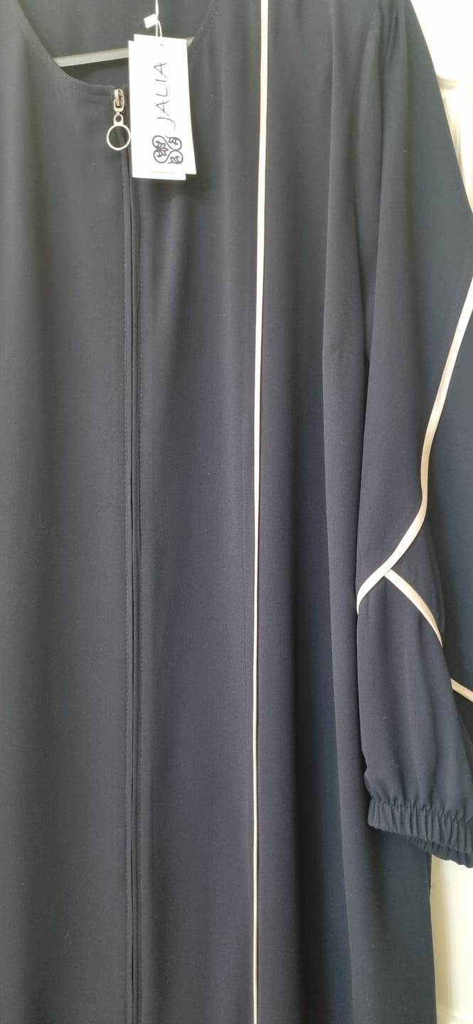 Customer photo review of Parlak Biyeli Fermuarlı İNCE DOKUMA Kumaş Ferace-5117