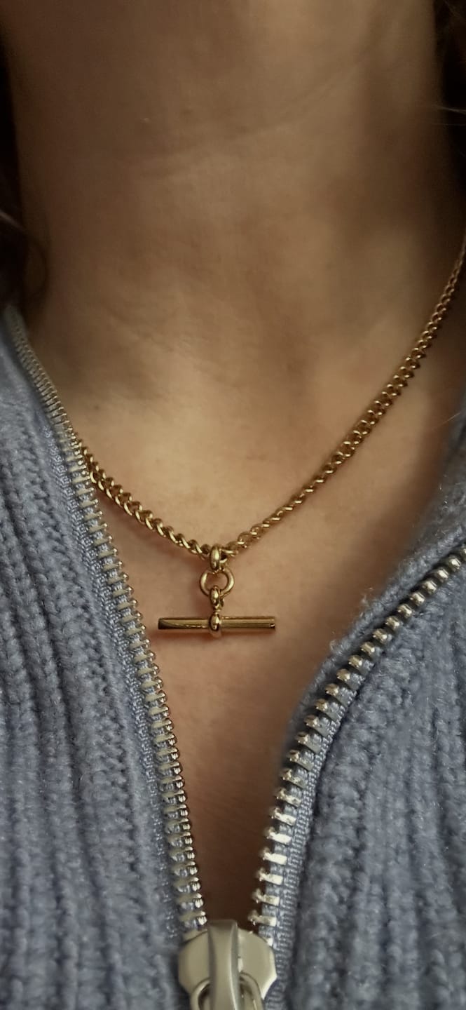 Customer photo review of The Piha T-Bar Necklace - Curb