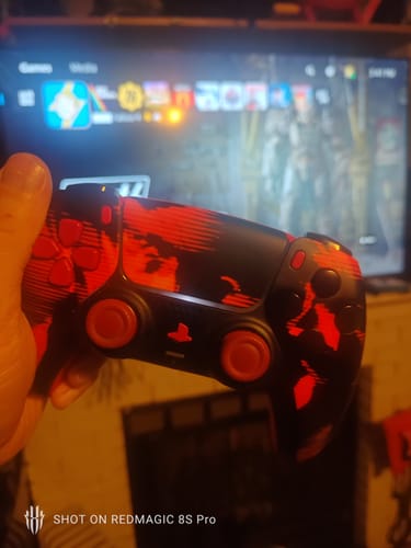 Customer photo review of Custom Cinch PS5 Pro - Custom Design Ref: TYX5FF