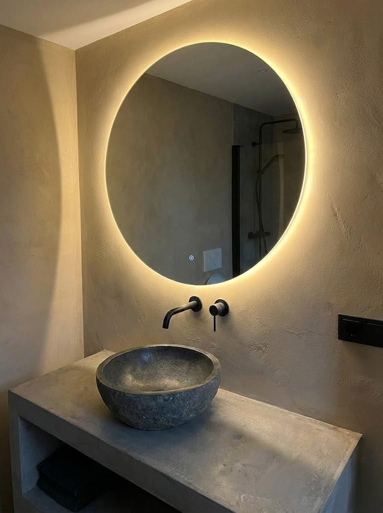 Customer photo review of Miroir Rond Salle De Bain Led Antibuée 80x80 Genéve – Bellori