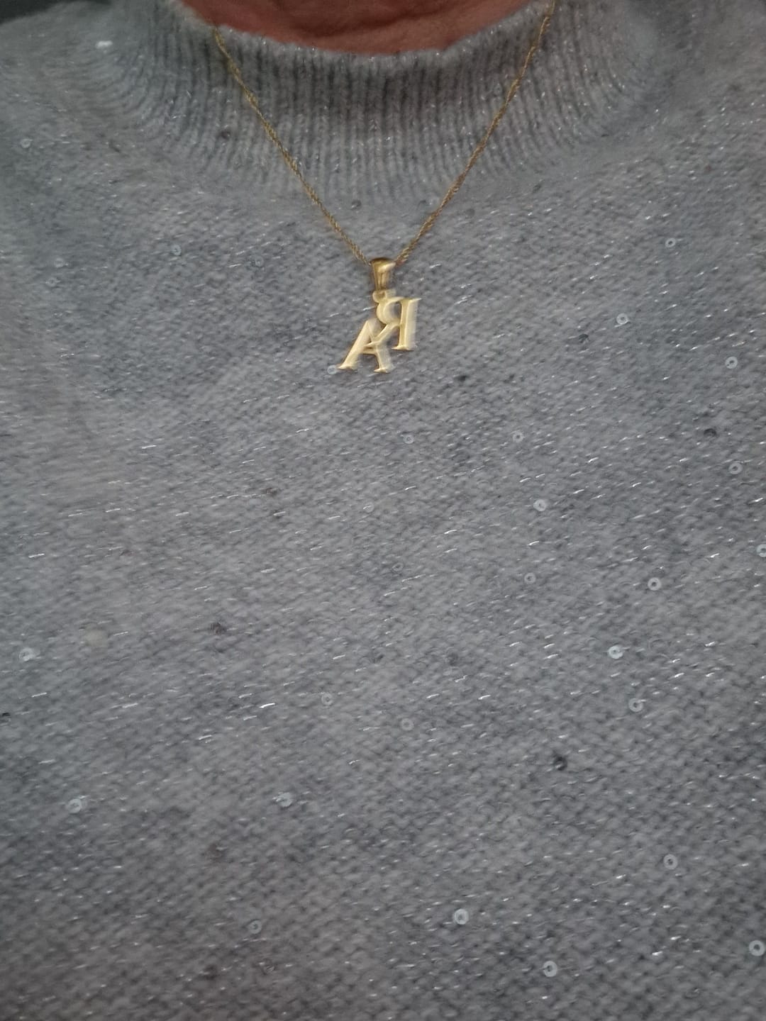 Customer photo review of Personalisiertes Monogramm – Verschlungene Initialen Kette