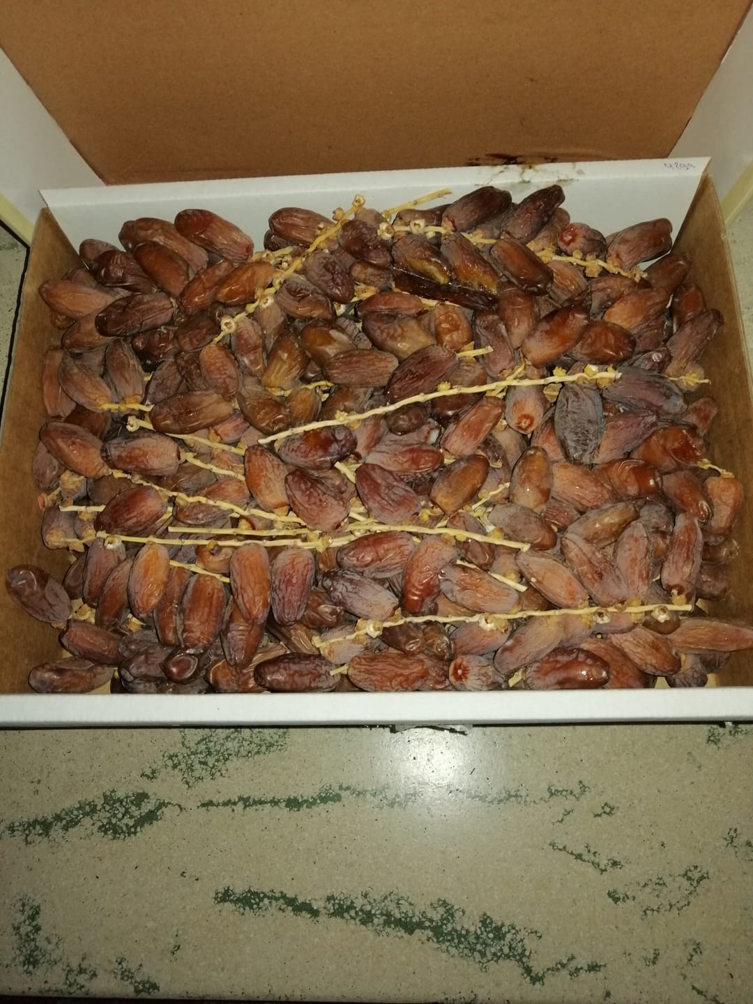Customer photo review of Datteln Deglet Nour Demeter 5kg Box