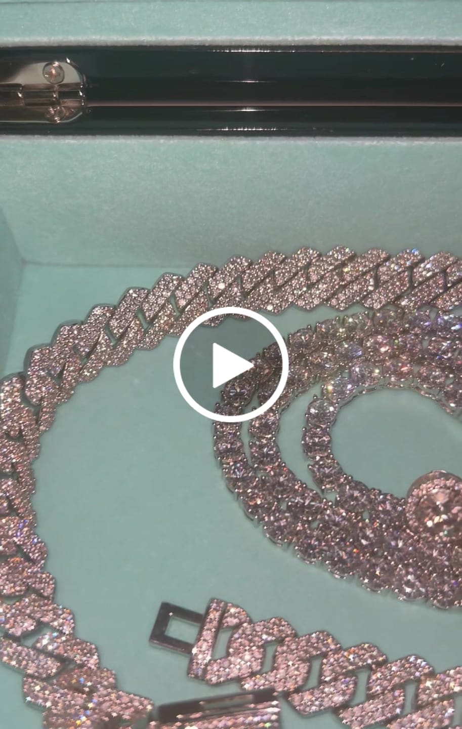 Customer video review of 6mm Moissanite Tennis Chain - 925 Silver - D Colour - VVS1