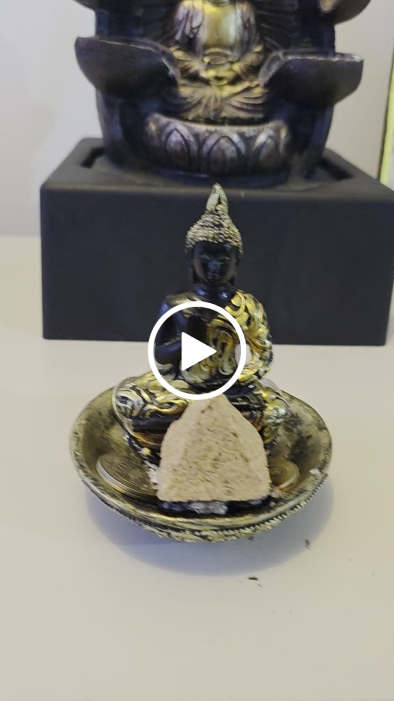 Customer video review of Palo Santo en pirámides