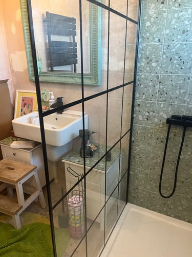 Customer photo review of Trieste 1950 x 1100mm Matt Black Grid Wetroom Screen with Support Bar - 8mm Glass