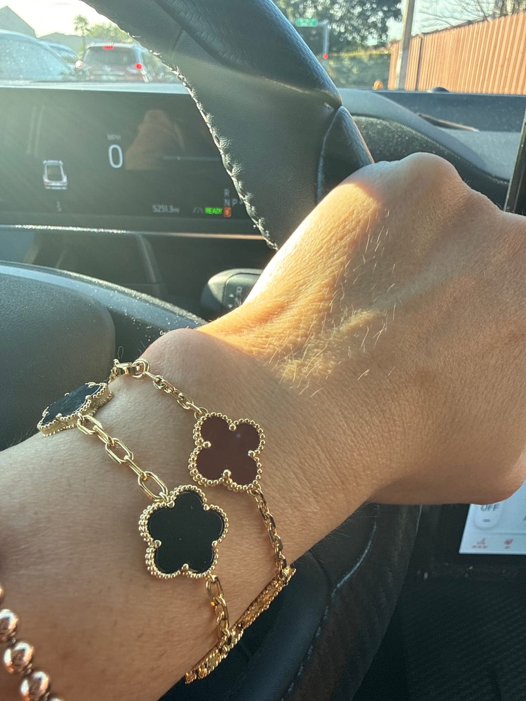 Customer photo review of 925 Silver, Lucky Clover Leaf Bracelet, 18K Gold Plated