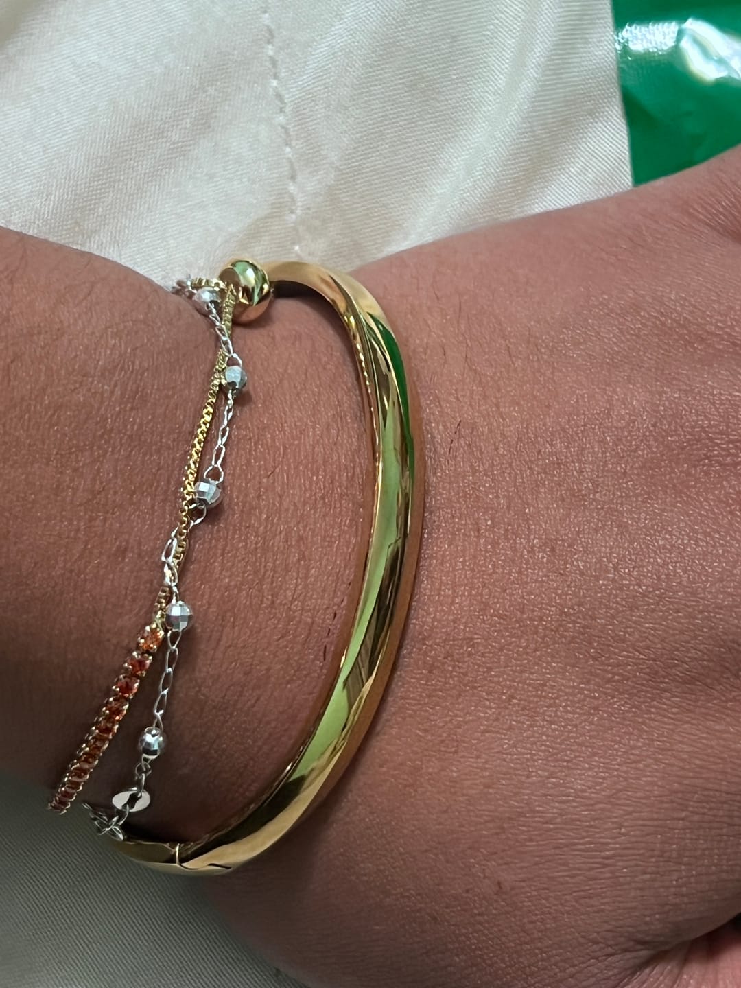Customer photo review of Pulsera Elizabeth