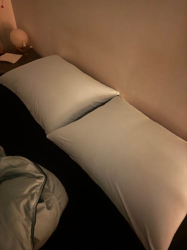 Customer photo review of Mellow Cooling Pillowcase