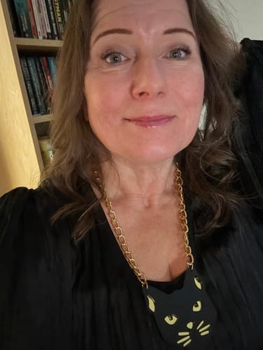 Customer photo review of Halsband Katt - statement halsband akryl