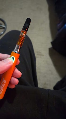 Customer photo review of 1 Gram HHC Vape Cartridge | Watermelon Zkittles - Indica