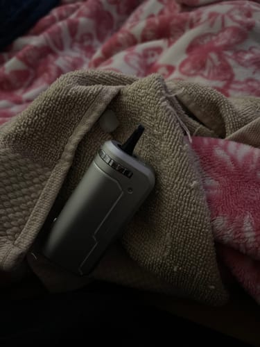 Customer photo review of 1 Gram Delta-8 THC Vape Cartridge | Strawberry Cheesecake - Indica