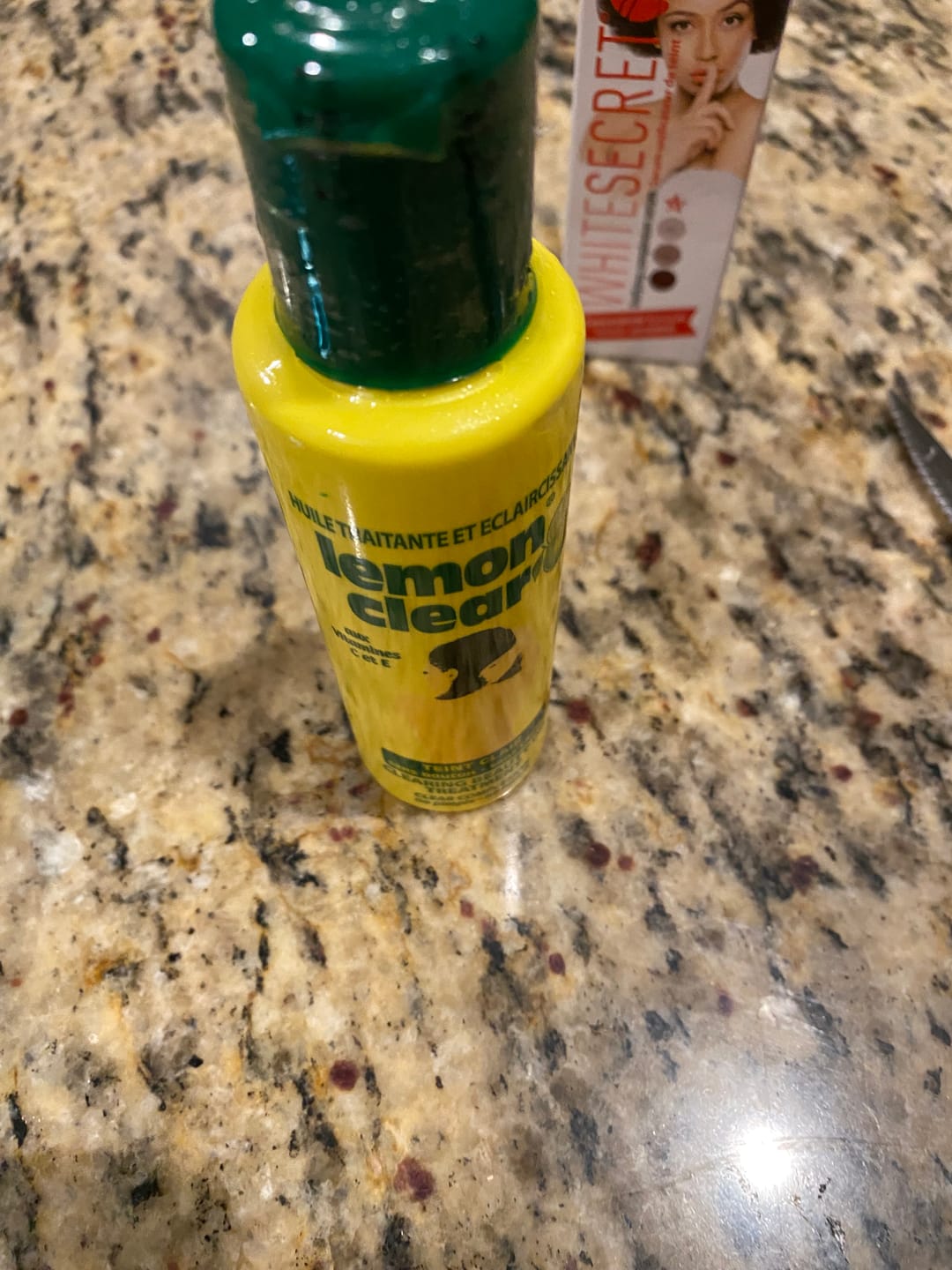 Customer photo review of Lemon Clear Huile Traitante Et Eclaircissante 125ml