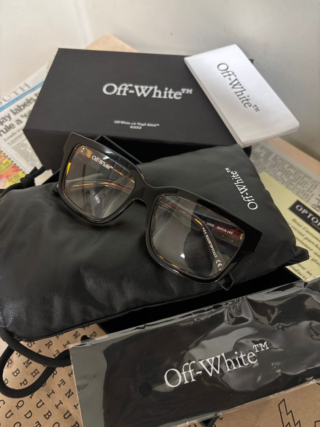 Customer photo review of Off-White Frame OERJO7M 1000