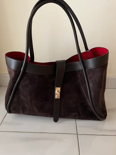 Customer photo review of Aura Σουέντ Δερμάτινη Τσάντα