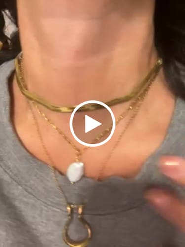 Customer video review of Chelsea Herringbone Necklace (Bundle)