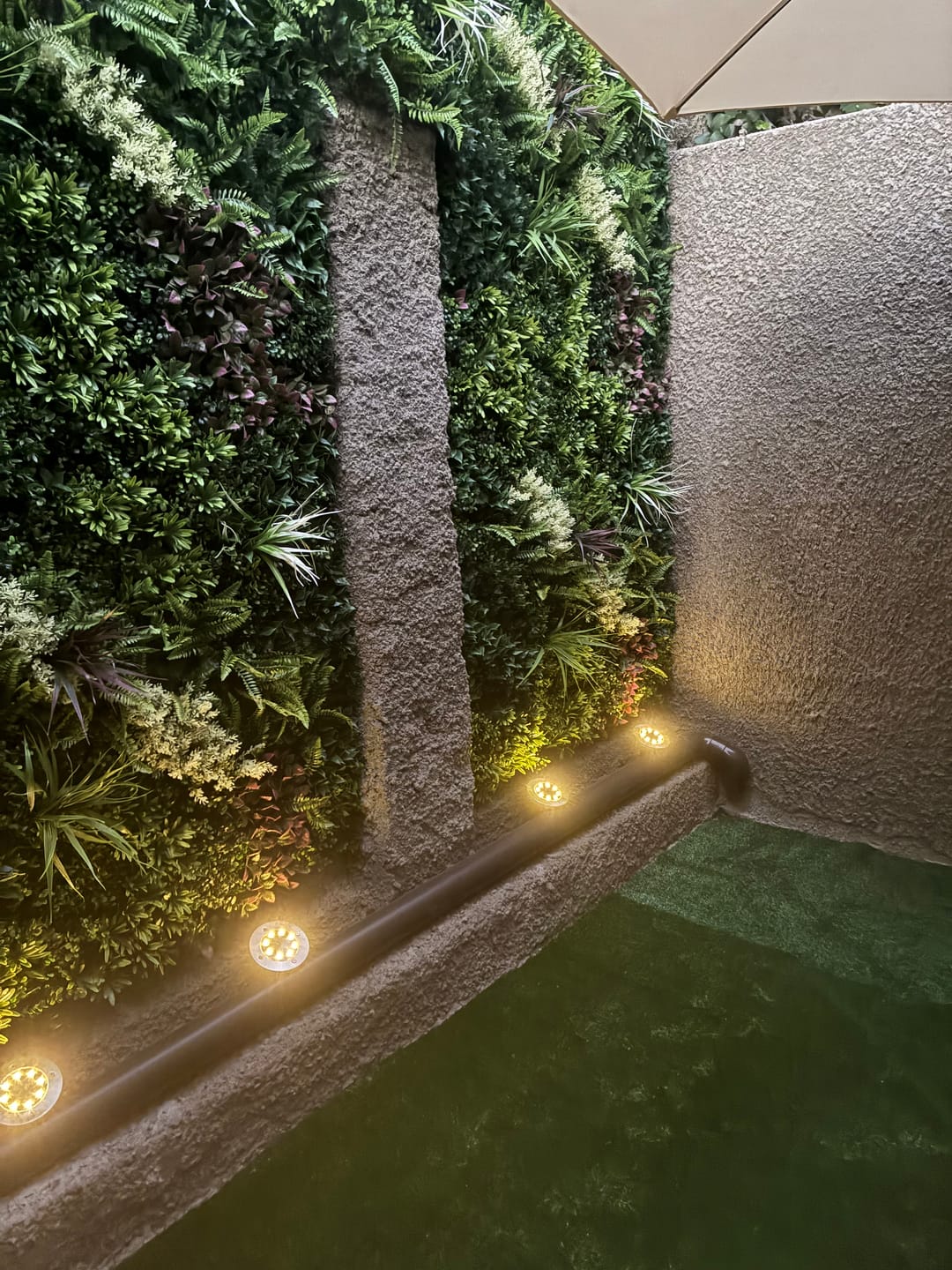 Customer photo review of Set de 4 Estacas Acero Inoxidable Solar - Luz Cálida o Fría / IP65