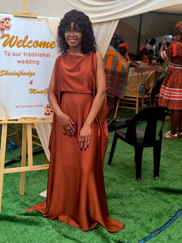 Customer photo review of Brandy Water Wave Fringe 10"