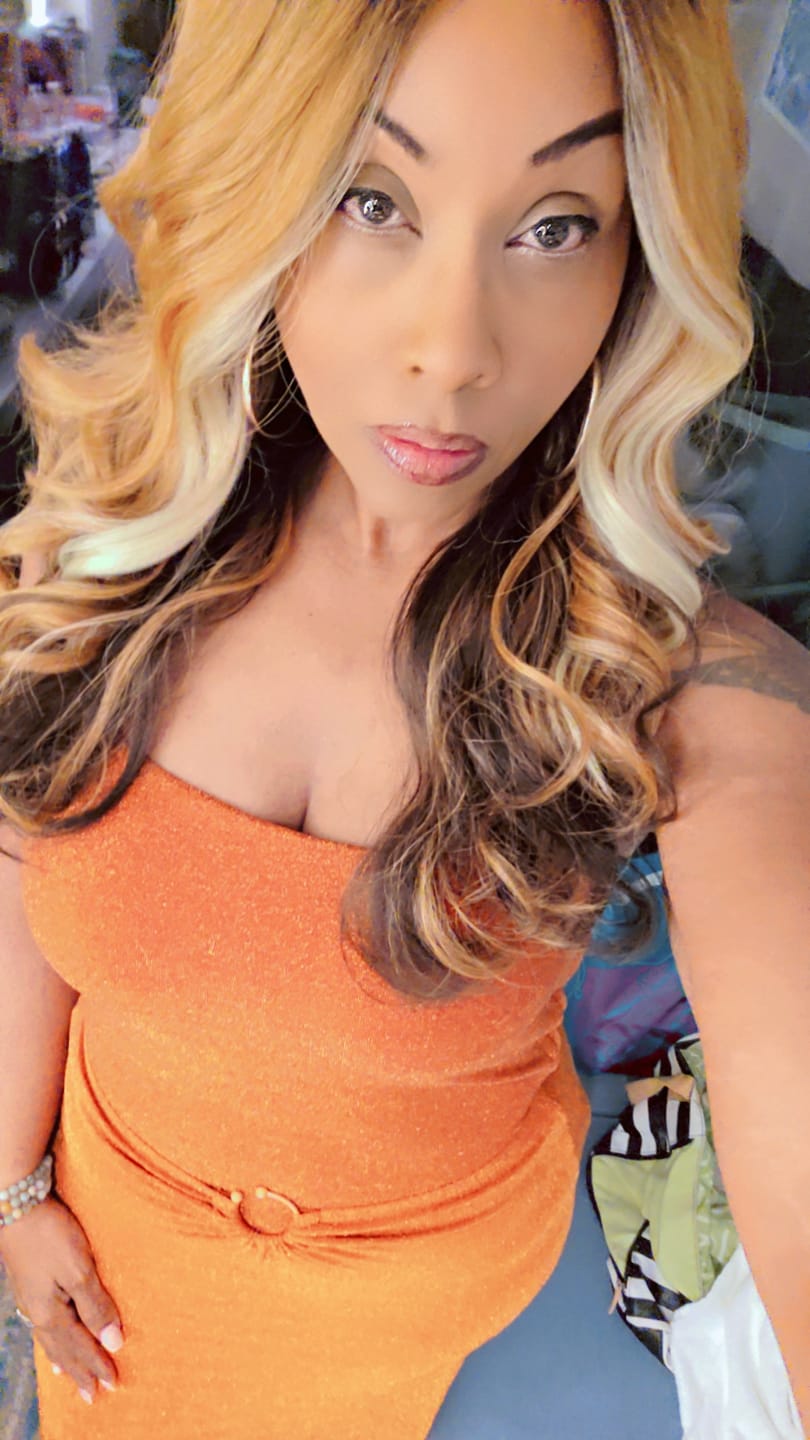 Customer photo review of Chade Magic Lace Heart Hairline Glueless Y-Part HD Lace Front Wig - MHH02