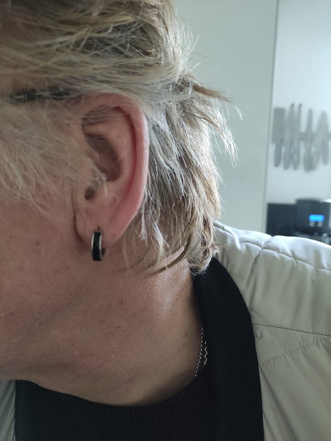 Customer photo review of BLACK HOOPS.