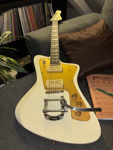 Customer photo review of Wingman - Vintage White - Preorder - October 2025 (Z-12)