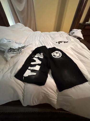 Customer photo review of TLVZ SHORTS