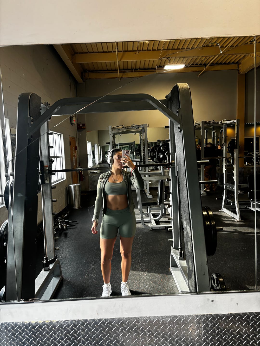 Customer photo review of W161 Elevate shorts 5"