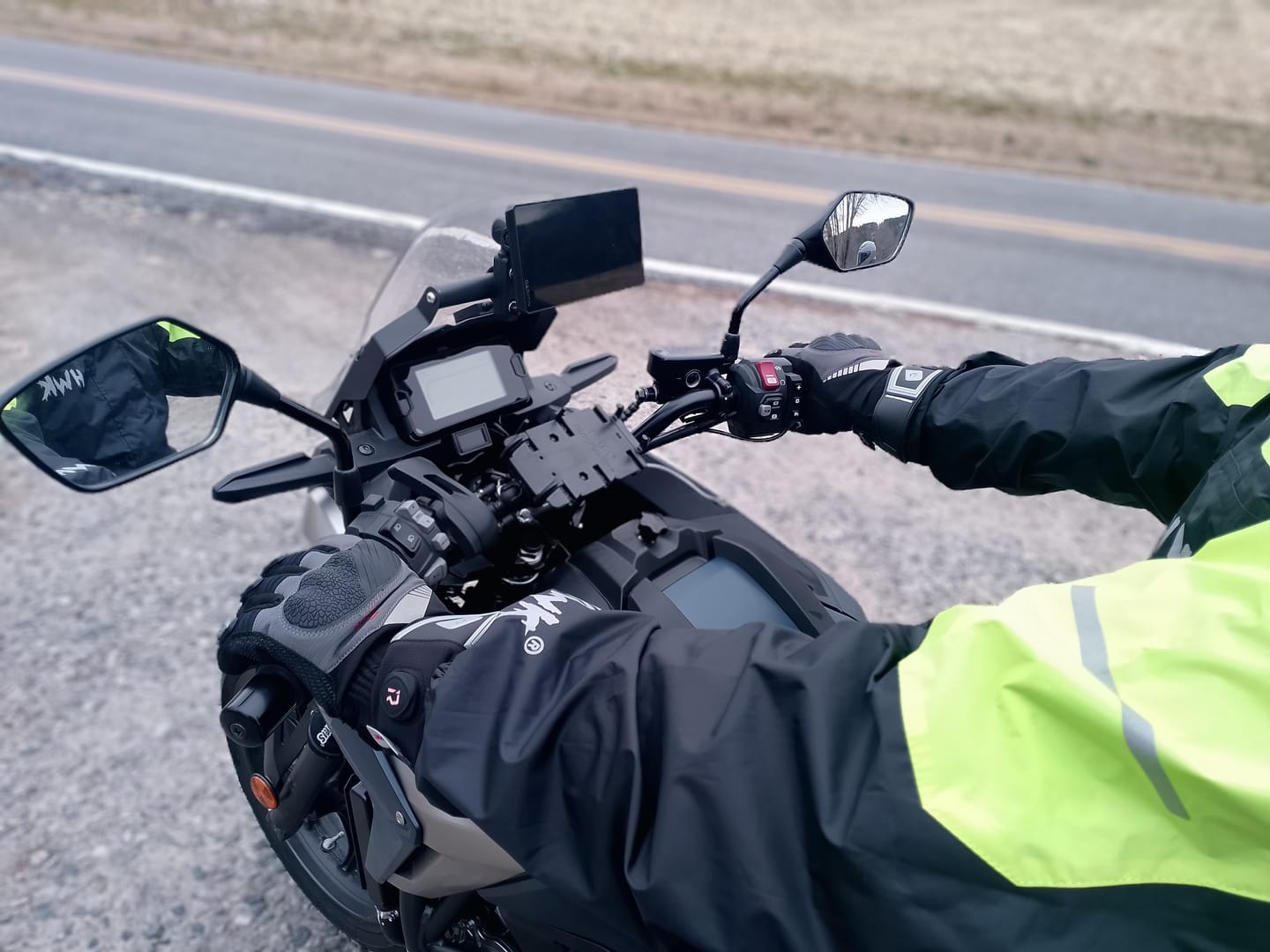 Customer photo review of [Pre-Sale] RIDEIRON Winter Waterproof Rechargeable Smart Heated Motorcycle Gloves | MG7501H