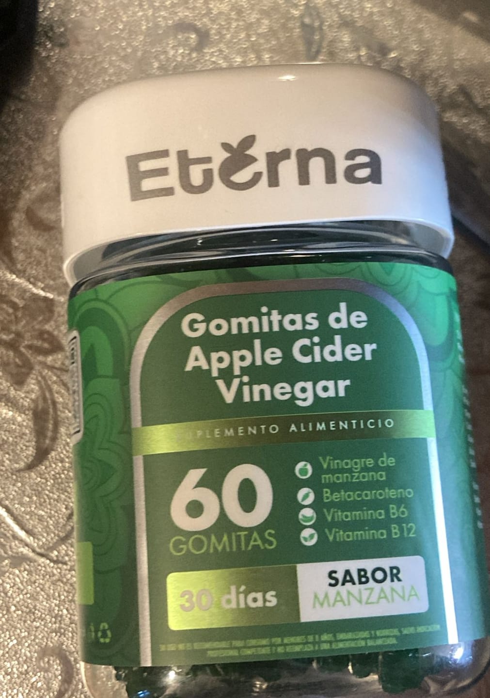 Customer photo review of Gomitas de Vinagre de Manzana | Suscripción